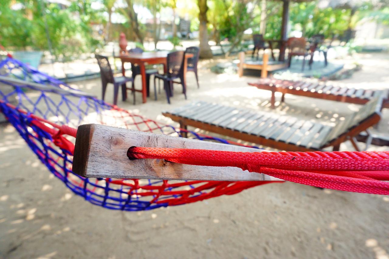 Star Rest Beach Hotel Arugam Bay Exterior photo