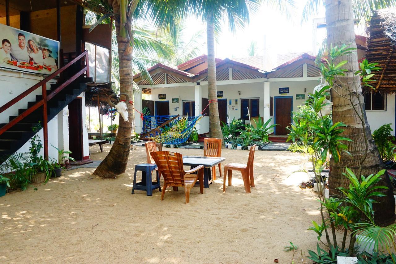 Star Rest Beach Hotel Arugam Bay Exterior photo