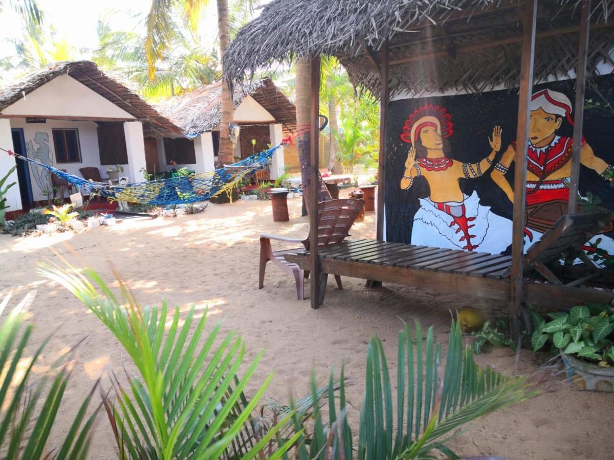 Star Rest Beach Hotel Arugam Bay Exterior photo